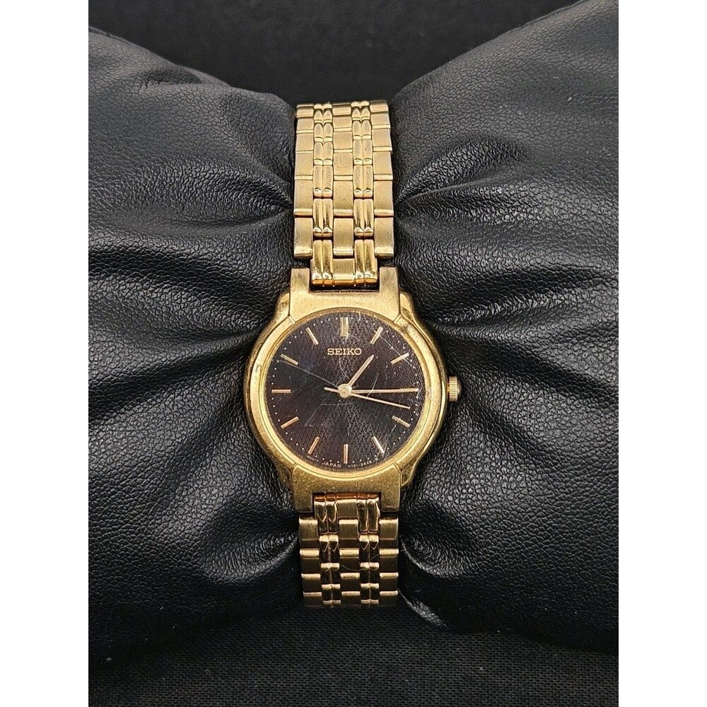 Vintage SEIKO V701-2C00 Gold Tone w Rare Black Dial Quartz Ladies Dress Watch